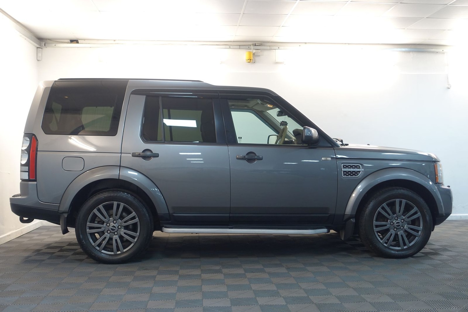 Used Land Rover Discovery 2010 for sale - 77560766: Photo 81