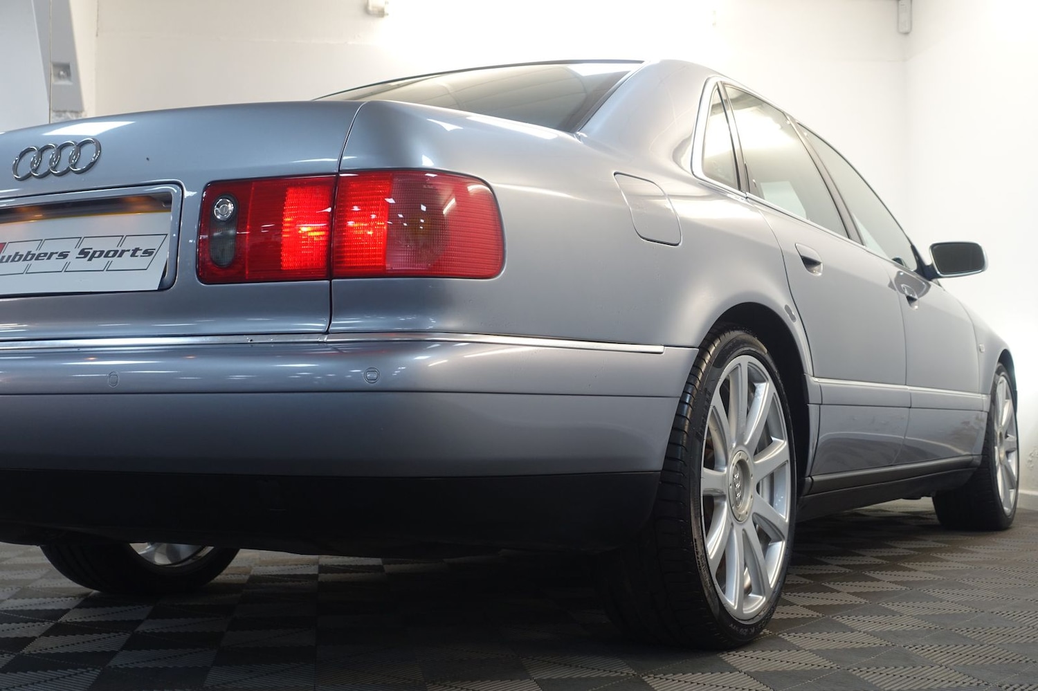 Used Audi S8 2003 for sale - 76410459: Photo 27