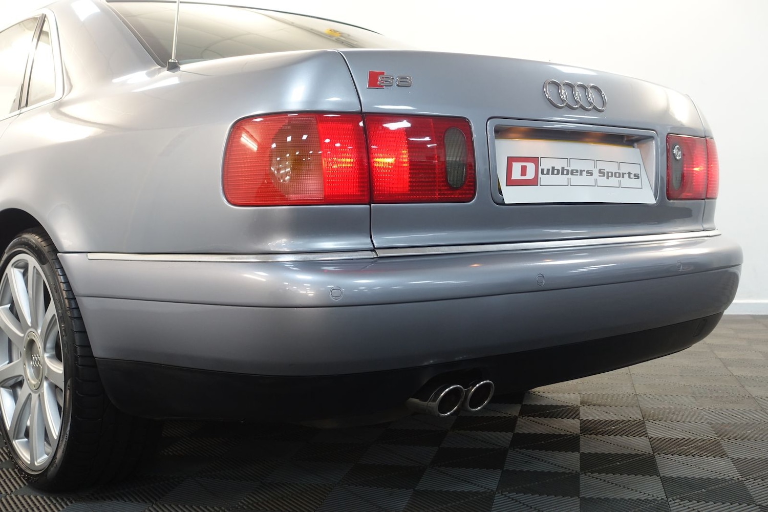 Used Audi S8 2003 for sale - 76410459: Photo 3