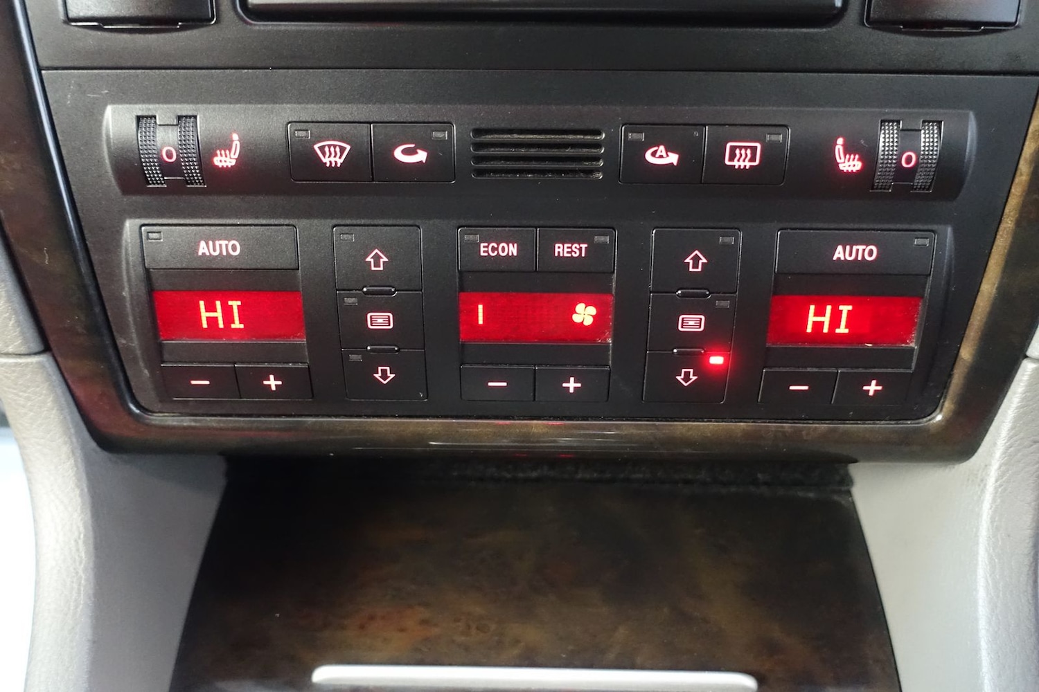 Used Audi S8 2003 for sale - 76410459: Photo 44