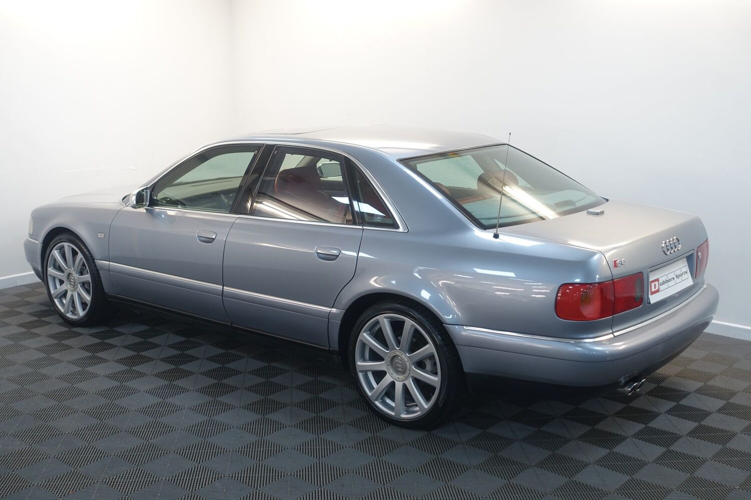Used Audi S8 2003 for sale - 76410459: Photo 67