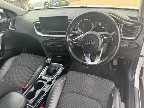 Used Kia XCeed 2020 for sale - 75638904: Photo 24