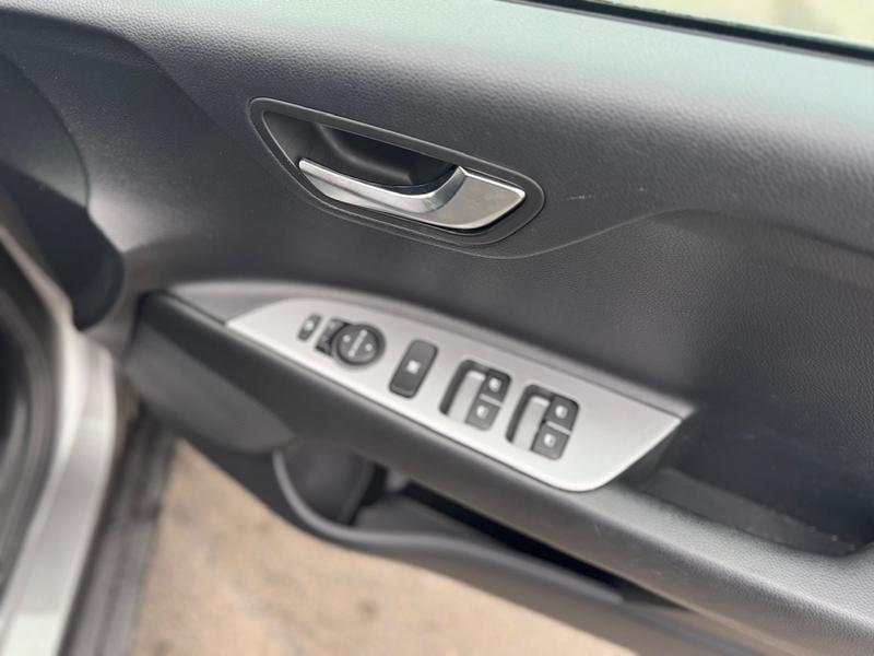 Used Kia Stonic 2025 for sale - 75730854: Photo 19