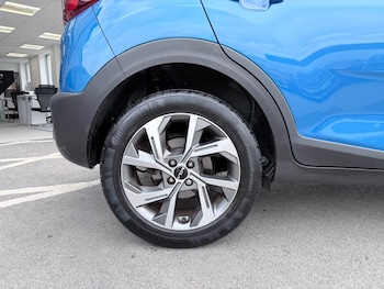 Used Kia Stonic 2024 for sale - 79476600: Photo