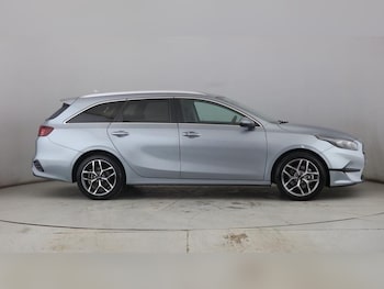 Used Kia Ceed 2025 for sale - 78760403: Photo
