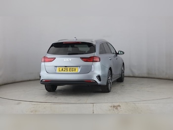Used Kia Ceed 2025 for sale - 78760403: Photo