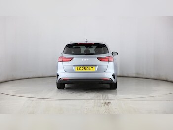 Used Kia Ceed 2025 for sale - 76844895: Photo