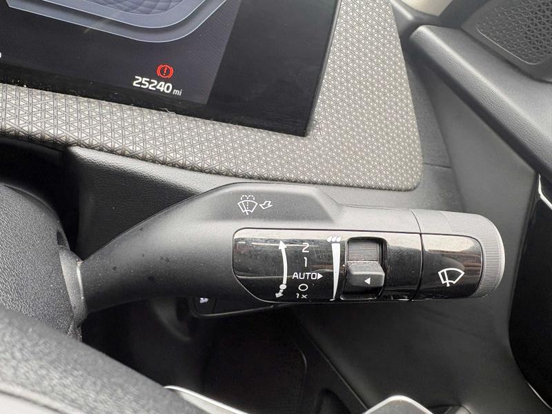 Used Kia EV6 2023 for sale - 76949047: Photo 11