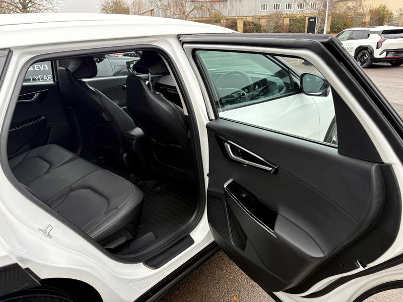 Used Kia EV6 2023 for sale - 76949047: Photo 19