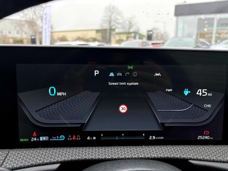 Used Kia EV6 2023 for sale - 76949047: Photo 9