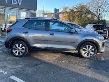 Used Kia Stonic 2023 for sale - 77079586: Photo