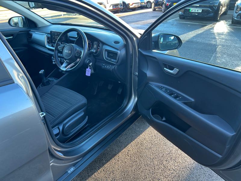 Used Kia Stonic 2023 for sale - 77079586: Photo 9