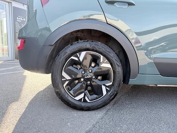 Used Kia Niro 2024 for sale - 79429626: Photo