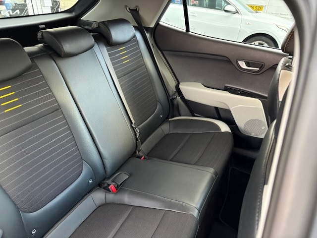 Used Kia Stonic 2023 for sale - 77691529: Photo 14