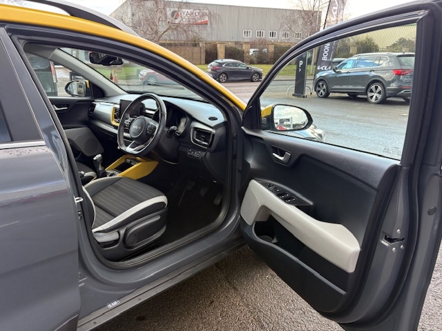 Used Kia Stonic 2023 for sale - 77691529: Photo 18