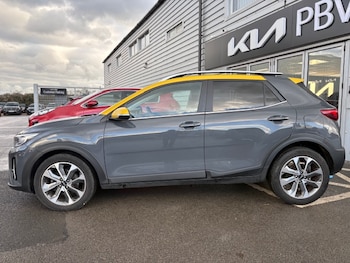 Used Kia Stonic 2023 for sale - 77691529: Photo