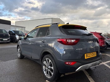 Used Kia Stonic 2023 for sale - 77691529: Photo