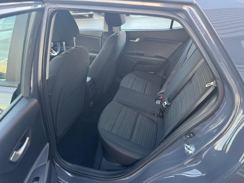 Used Kia Stonic 2022 for sale - 76580720: Photo 14