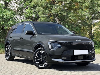 2022 - 150kW 3 65kWh 5dr Auto