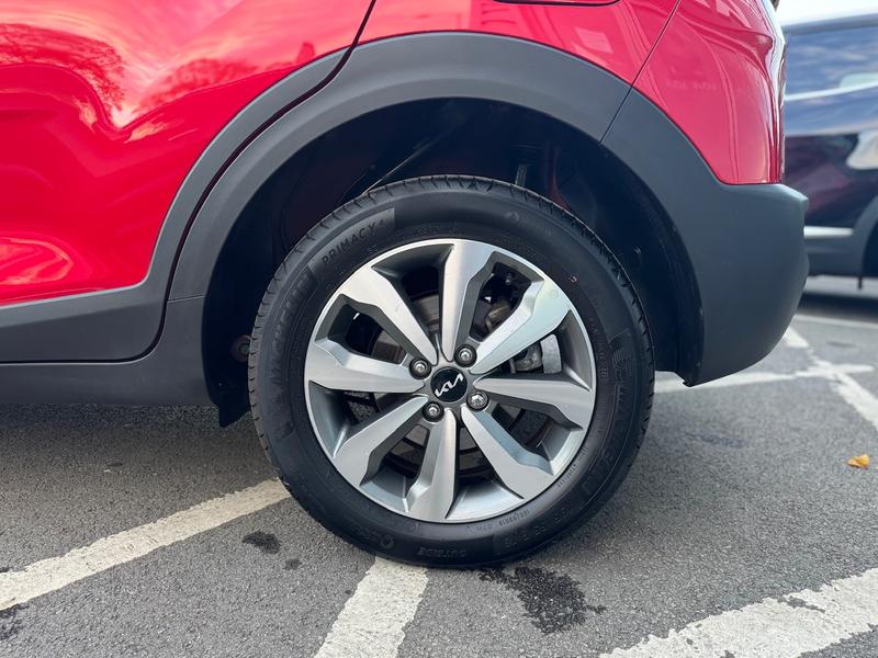 Used Kia Stonic 2023 for sale - 76355507: Photo 12