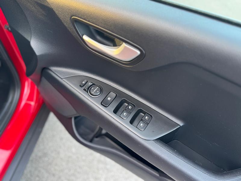 Used Kia Stonic 2023 for sale - 76355507: Photo 16