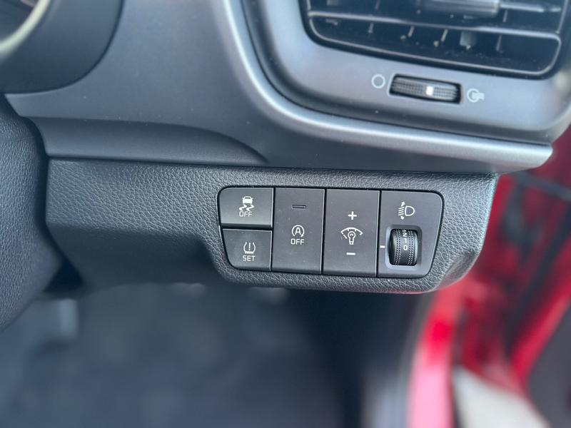 Used Kia Stonic 2023 for sale - 76355507: Photo 21
