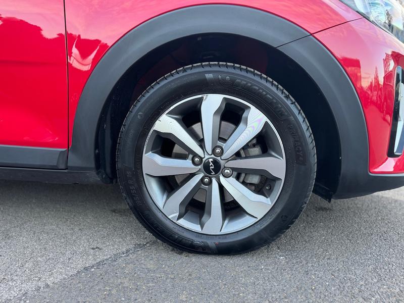 Used Kia Stonic 2023 for sale - 76355507: Photo 3