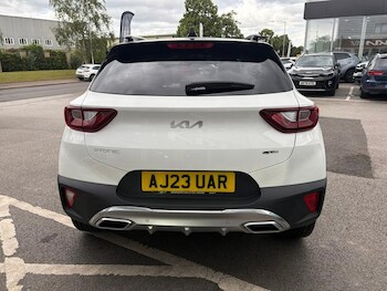Used Kia Stonic 2023 for sale - 78797810: Photo