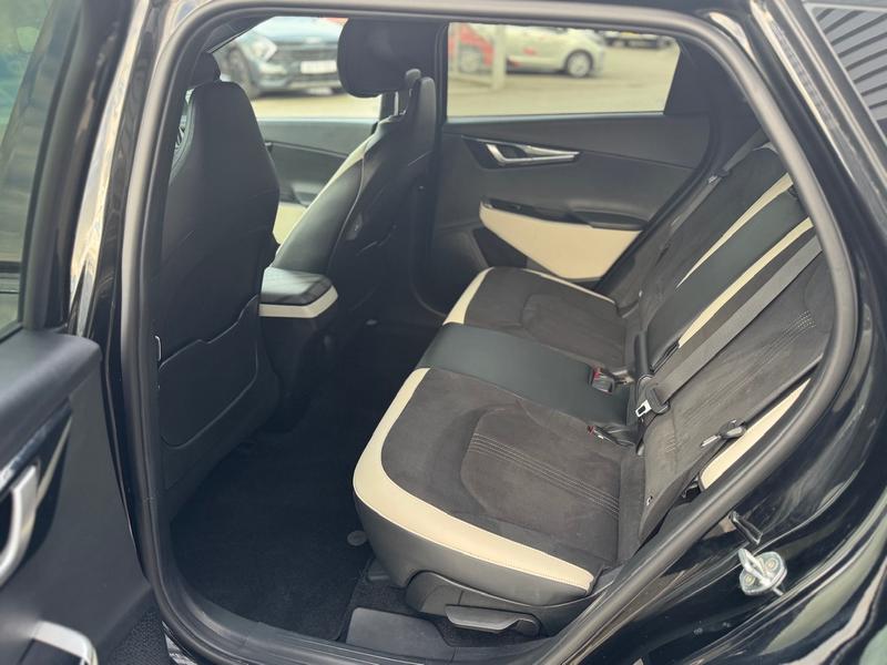 Used Kia EV6 2022 for sale - 76266107: Photo 14