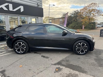 Used Kia EV6 2022 for sale - 76266107: Photo