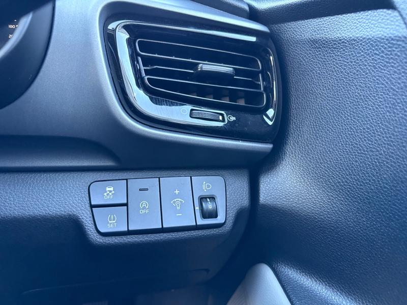 Used Kia Stonic 2023 for sale - 77417147: Photo 22