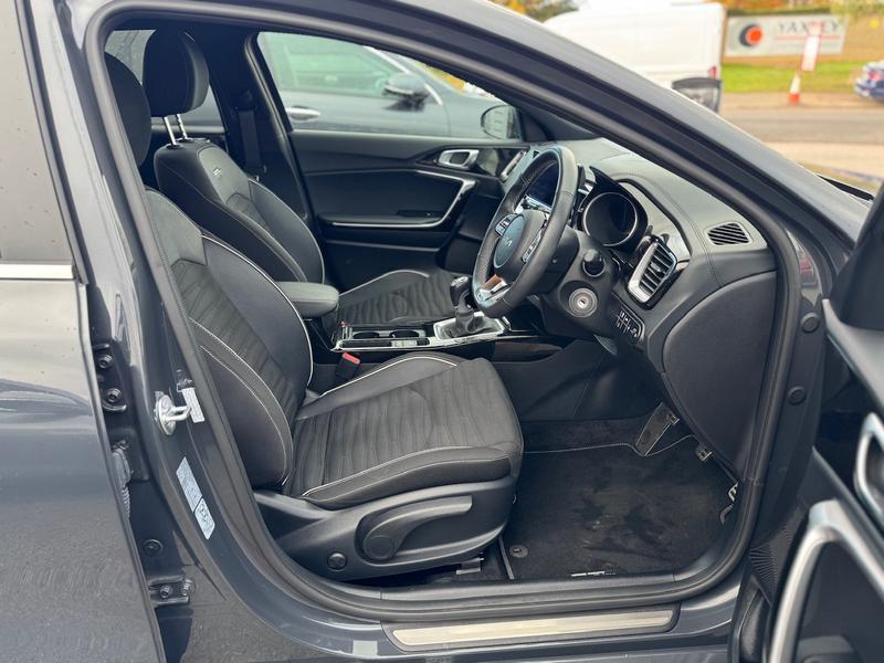 Used Kia Ceed 2025 for sale - 76350397: Photo 18