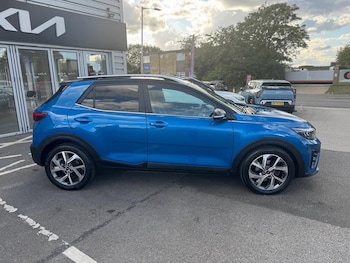 Used Kia Stonic 2022 for sale - 75881003: Photo