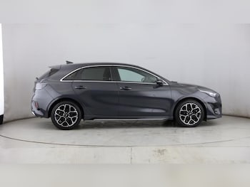 Used Kia Ceed 2025 for sale - 76391398: Photo