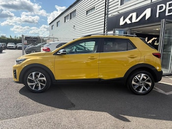 Used Kia Stonic 2023 for sale - 78942215: Photo