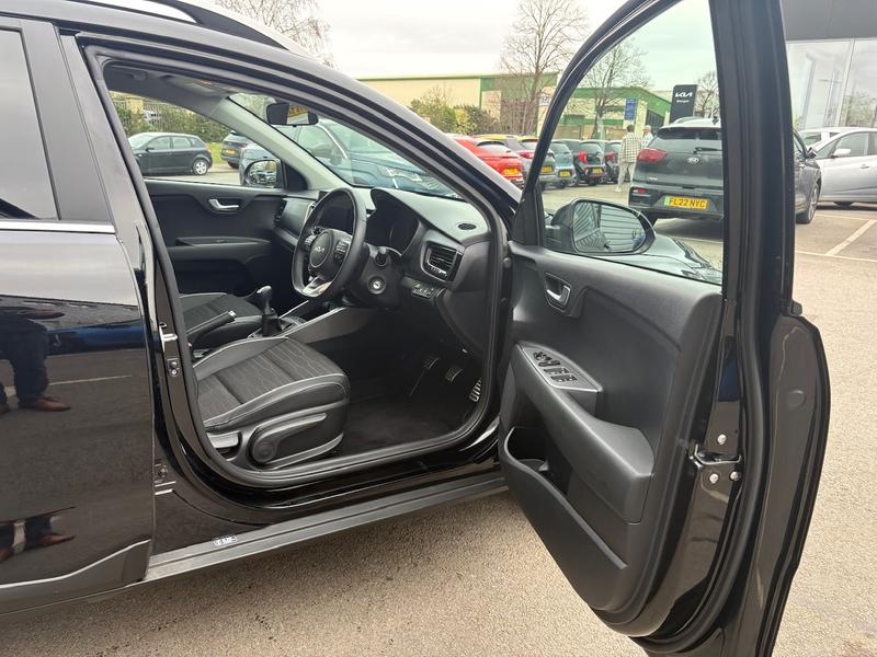 Used Kia Stonic 2023 for sale - 78131523: Photo 12