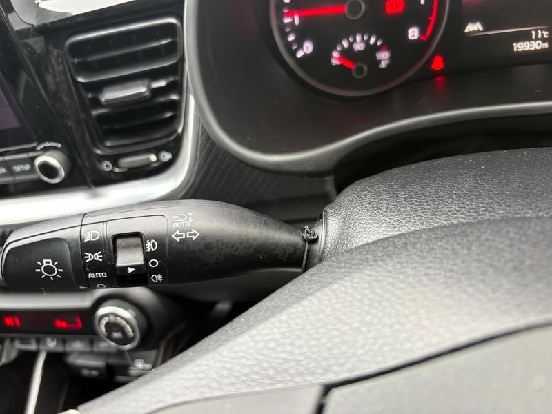 Used Kia Stonic 2023 for sale - 78131523: Photo 15