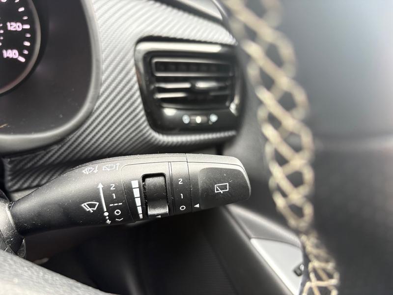 Used Kia Stonic 2023 for sale - 78131523: Photo 16