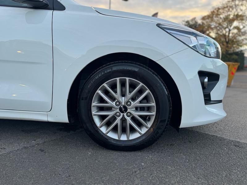 Used Kia Rio 2023 for sale - 76329721: Photo 3