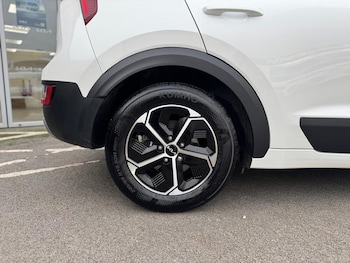 Used Kia Niro 2023 for sale - 76541396: Photo