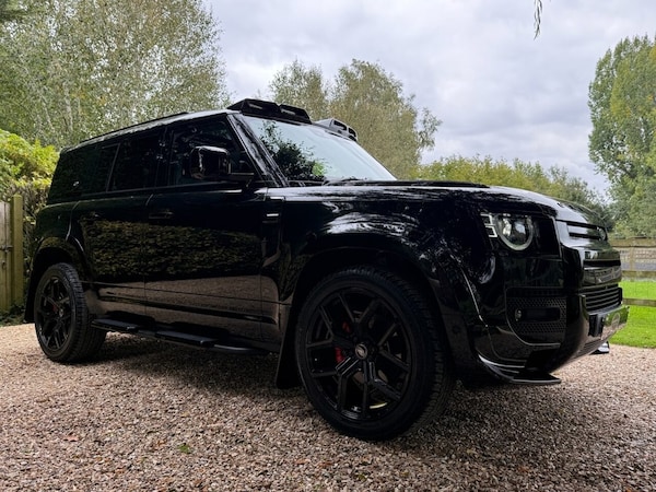 Used Land Rover Defender 2024 for sale - 76039242: Photo 11
