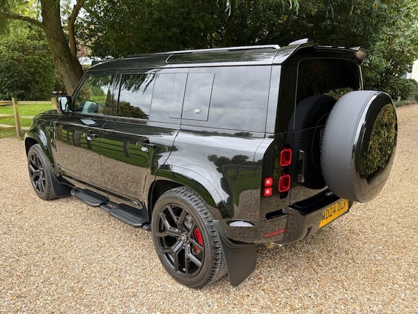 Used Land Rover Defender 2024 for sale - 76039242: Photo 16