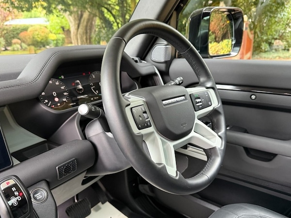 Used Land Rover Defender 2024 for sale - 76039242: Photo 27