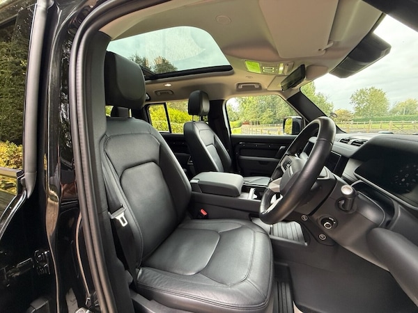 Used Land Rover Defender 2024 for sale - 76039242: Photo 35