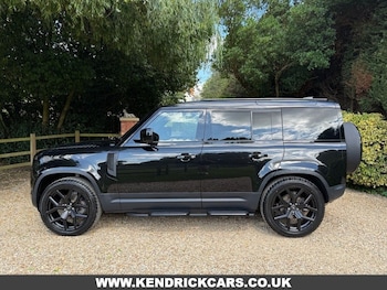 Used Land Rover Defender 2023 for sale - 75814947: Photo