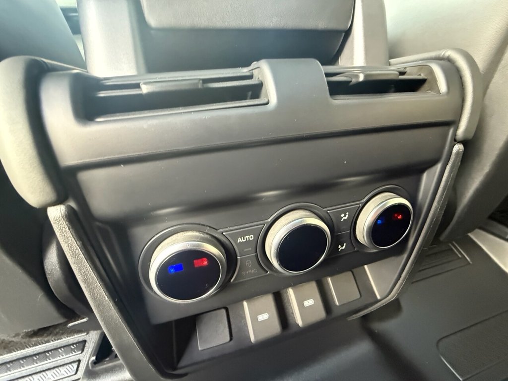 Used Land Rover Defender 2023 for sale - 76559115: Photo 12