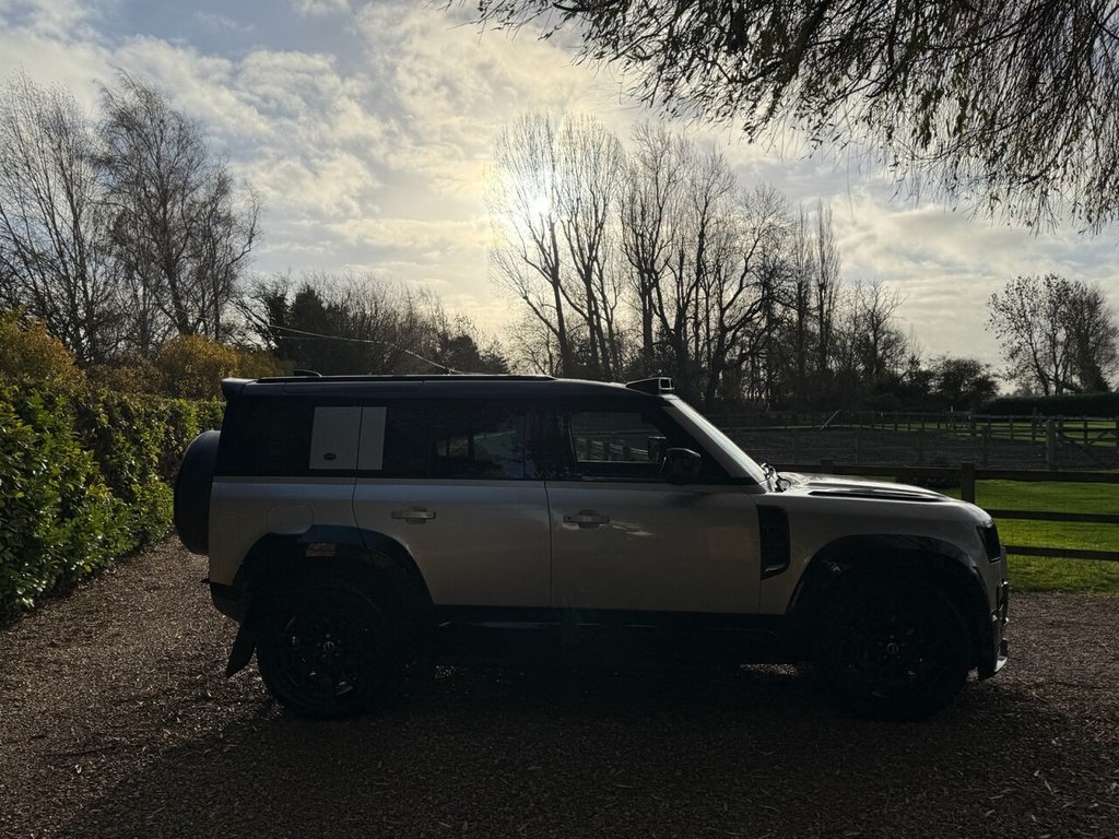 Used Land Rover Defender 2023 for sale - 76559115: Photo 29