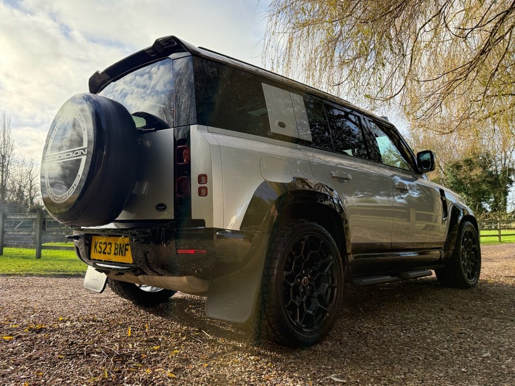 Used Land Rover Defender 2023 for sale - 76559115: Photo 32