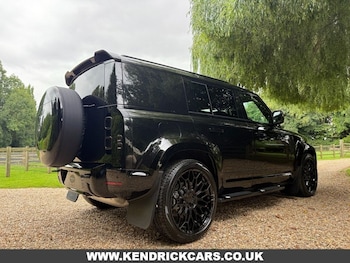 Used Land Rover Defender 2025 for sale - 75487879: Photo
