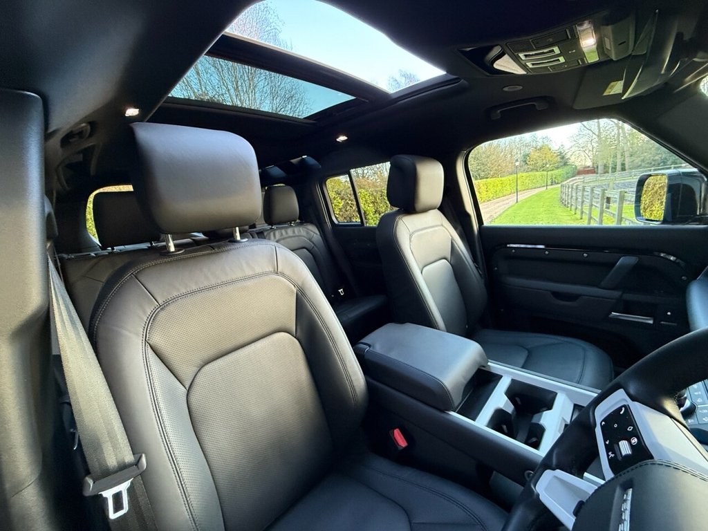 Used Land Rover Defender 2025 for sale - 76547119: Photo 11